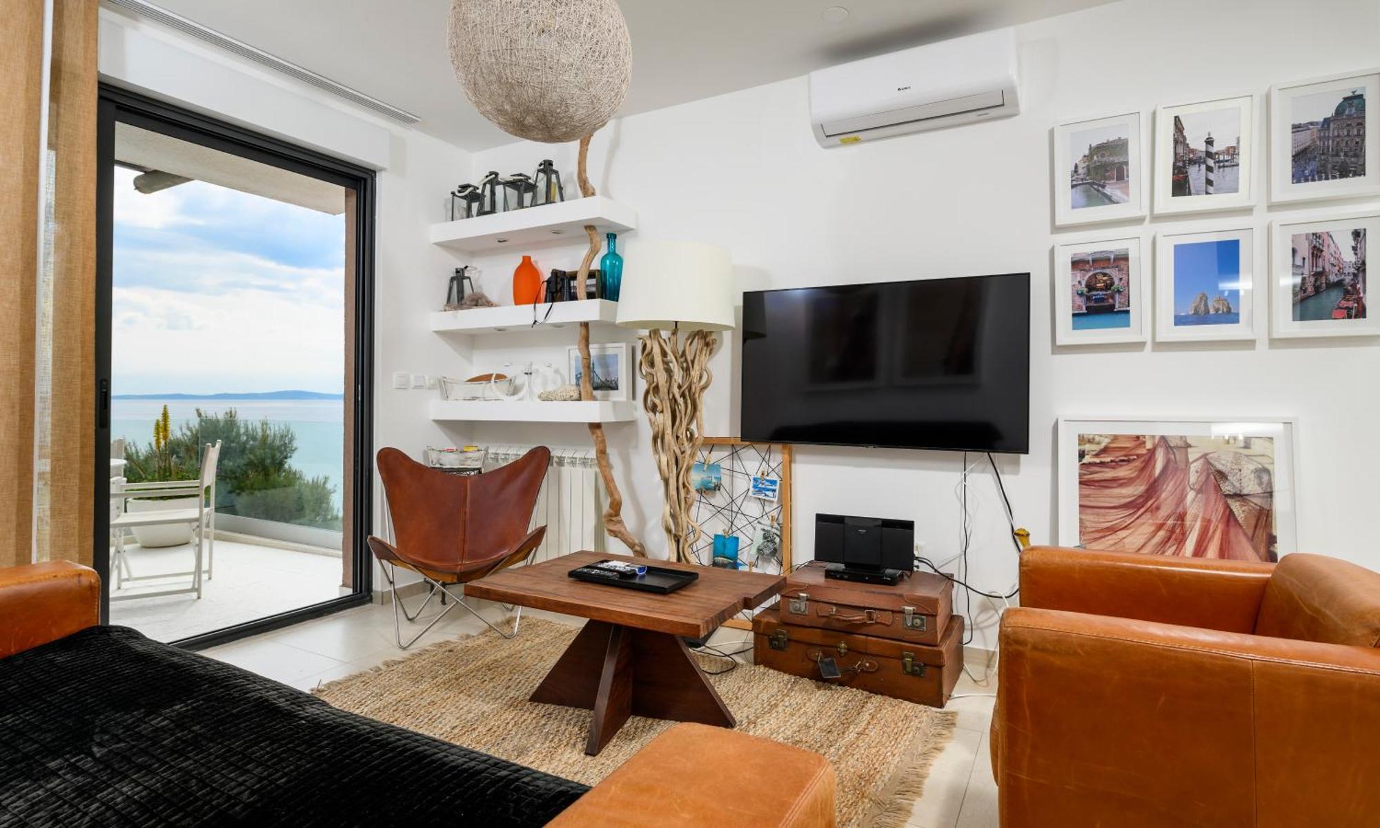 Gallery Luxury Suites & Rooms-Only Adults Split Exterior photo